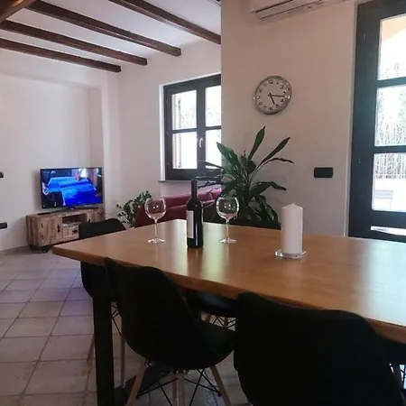 Fenile Apartment *